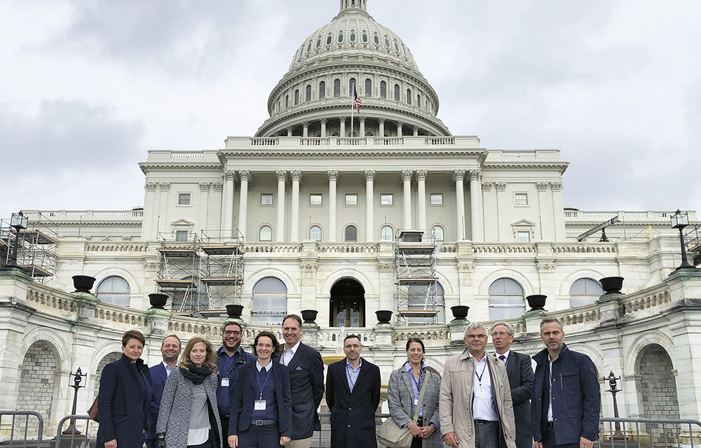 Die Teilnehmer der Studienreise vor dem Kapitol in Washington