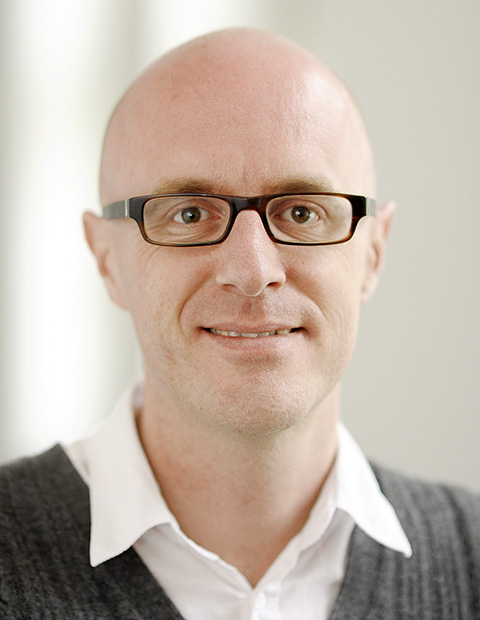 Porträt von Martin Karlsson, Inhaber des Lehrstuhls für Volkswirtschaftslehre an der Universität Duisburg-Essen