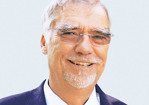 Porträt von Winfried Hardinghaus, Vorstandsvorsitzender des Deutschen Hospiz- und Palliativverbandes (DHPV)