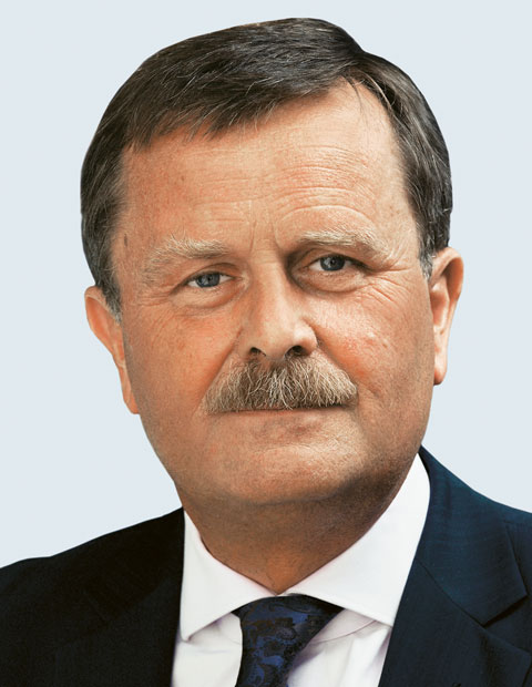 Porträt von Frank Ulrich Montgomery, Präsident des Ständigen Ausschusses der Europäischen Ärzte