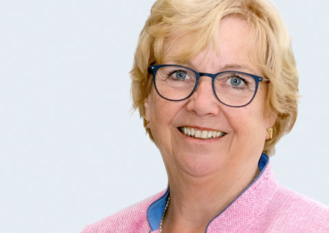 Portrait von Christel Bienstein - Präsidentin Deutscher Berufsverband für Pflegeberufe (DBfK)