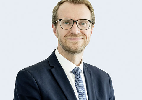 Porträt von Niels Reith, Geschäftsführer der Gesellschaft für Versicherungswissenschaft und -gestaltung (GVG)