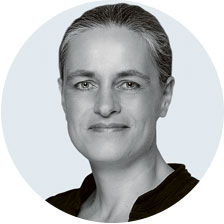 Porträt von Corinna Schaefer, Vorsitzende des Deutschen Netzwerks Gesundheitskompetenz