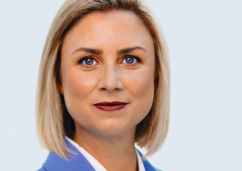 Porträt von Carola Engler, neue stellvertretende Vorstandsvorsitzende des Medizinischen Dienstes Bund