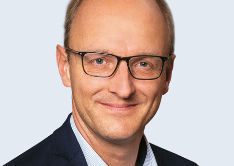 Porträt von Gerrit Schick, Vorstandsvorsitzender des Bundesverbandes Gesundheits-IT (bvitg) 
