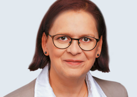 Porträt von Ilona Köster-Steinebach, Geschäftsführerin der Bundespsychotherapeutenkammer (BPtK)