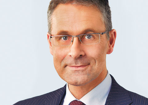Porträt von Andreas Meyer-Lindenberg, Präsident der Deutschen Gesellschaft für Psychiatrie und Psychotherapie, Psychosomatik und Nervenheilkunde (DGPPN)