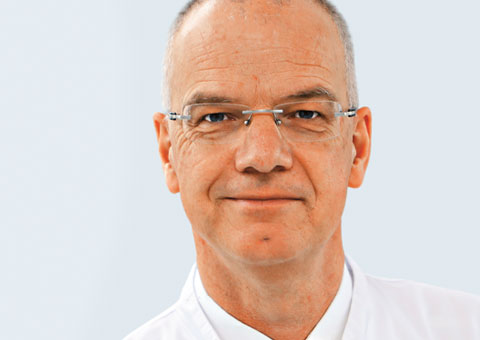 Porträt von Felix Walcher, Präsident die Deutschen Interdisziplinären Vereinigung für Intensiv- und Notfallmedizin (DIVI)