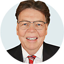 Porträt von Dr. Christian Albring, dritter stellvertretender Vorstandsvorsitzender des Spitzenverbands Fachärzte Deutschlands e. V.
