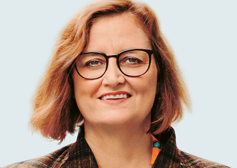 Porträt von Ina Czyborra, neue Berliner Senatorin für Wissenschaft, Gesundheit, Pflege und Gleichstellung