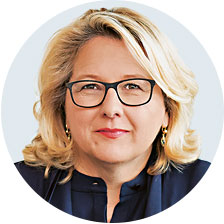 Porträt von Svenja Schulze, Bundesentwicklungsministerin